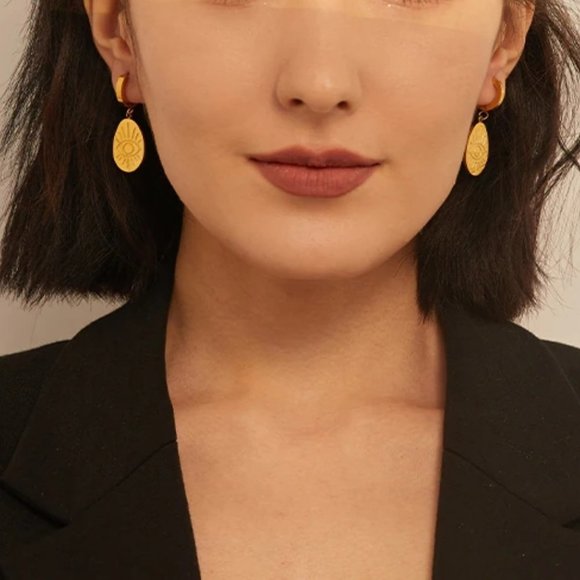 NEW 18K Gold Plated Eye Oval Pendant Oval Round Huggie Hoop Earrings - Picture 2 of 6